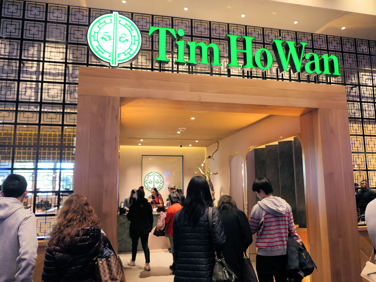 日本の Wdi が運営するちょっとリッチな飲茶の店 Tim Ho Wan